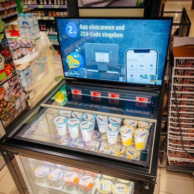 EMSU Bildschirme im E center Warnow Park