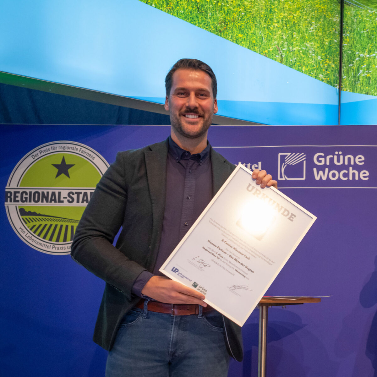 Stephan Cunäus feiert 5 Jahre Kaufmannsein.